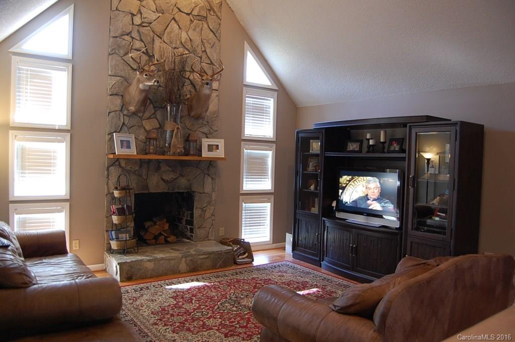 601 Robinhood Road Maiden, NC 28650 - Photo 3 of 15 Gallery Image 3
