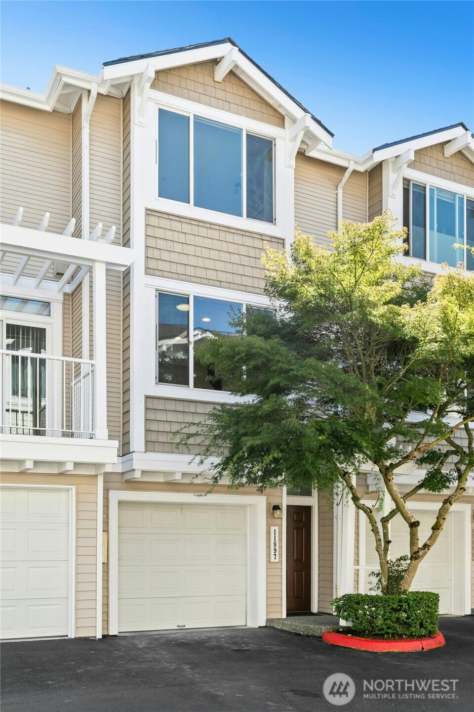 11897 Northeast 163rd Place, Unit 202 Bothell, WA 98011 - Photo 2 of 26