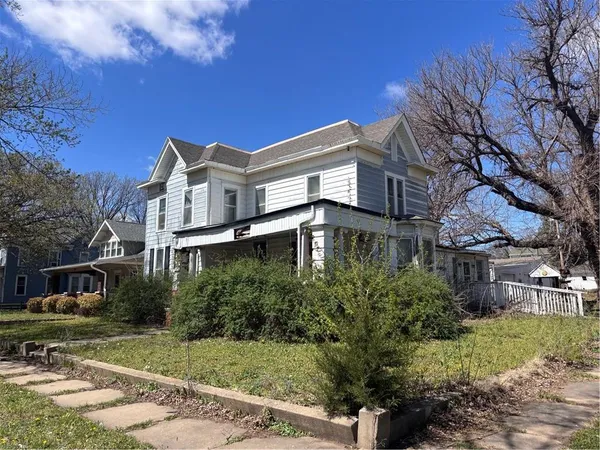 $90,000 | 223 Northeast 6th Street, Abilene, KS 67410