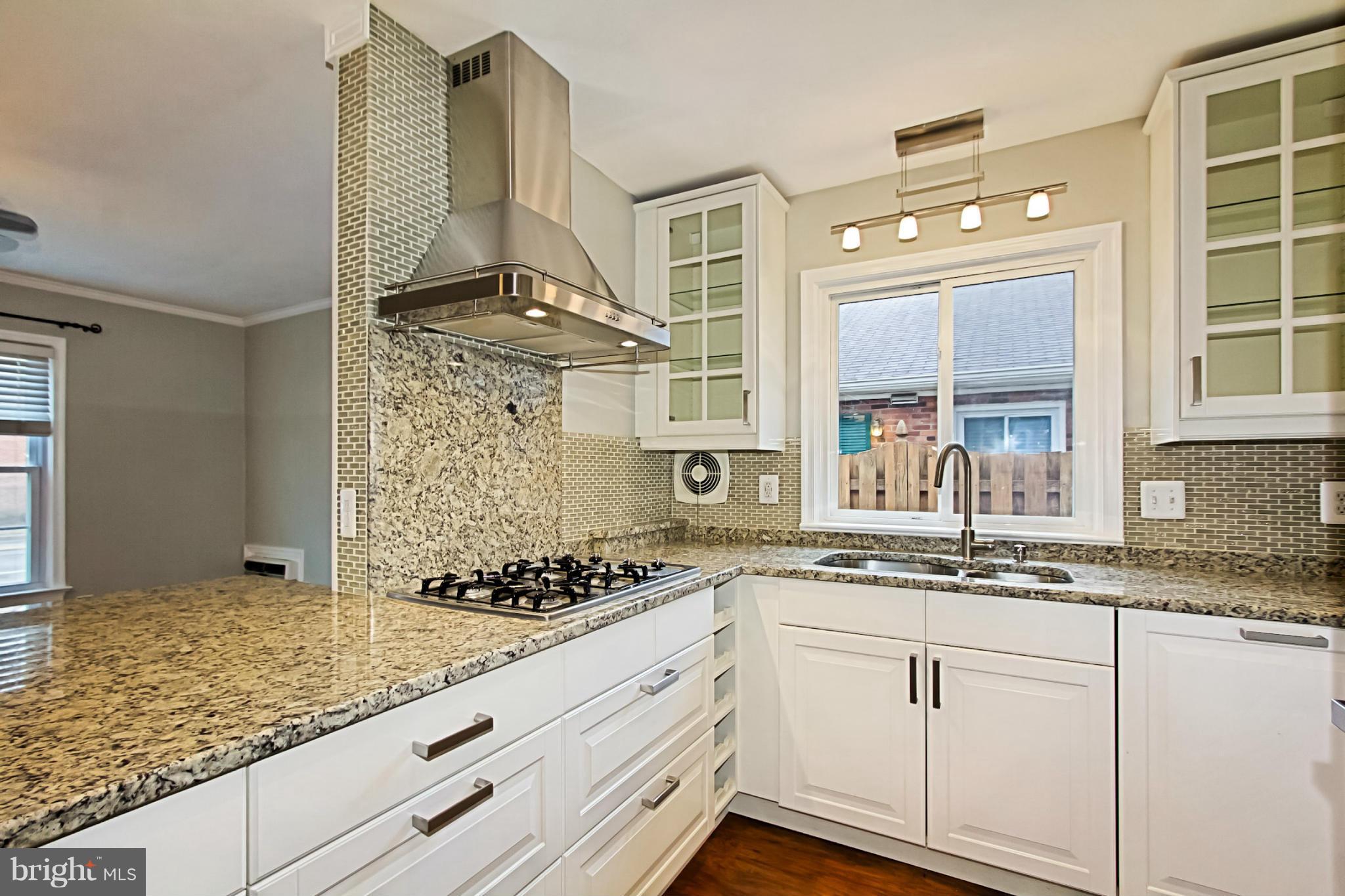 712 West Glebe Road Alexandria, VA 22305 - Photo 1 of 30 Kitchen
