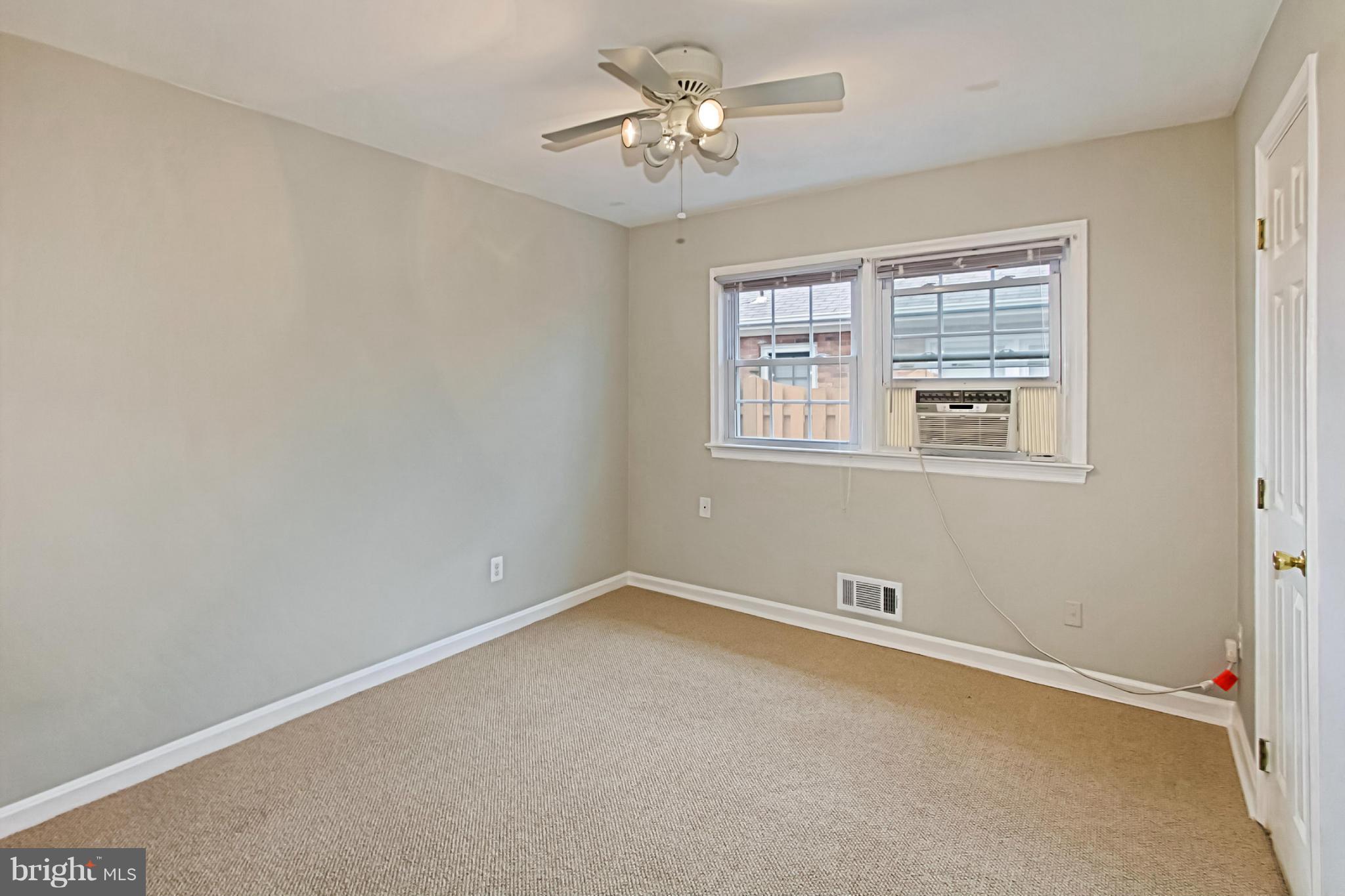712 West Glebe Road Alexandria, VA 22305 - Photo 23 of 30 Bedroom
