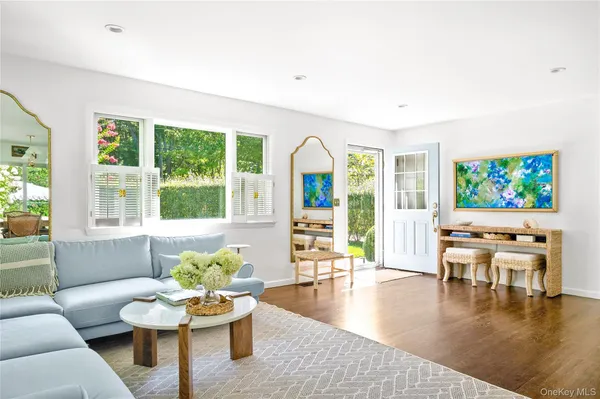 $1,495,000 | 5 Oak Drive, Sag Harbor, NY 11963