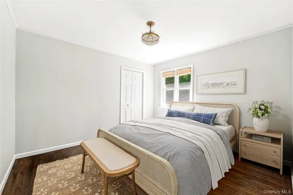 $1,495,000 | 5 Oak Drive, Sag Harbor, NY 11963