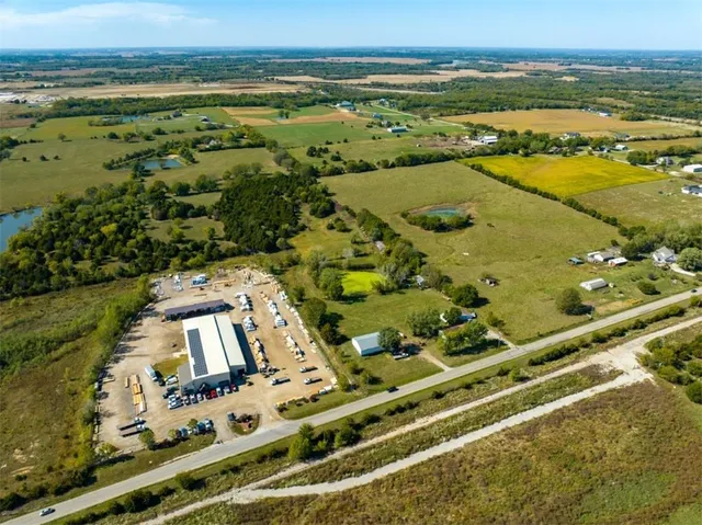 $1,400,000 | 9730 Sunflower Road, De Soto, KS 66018