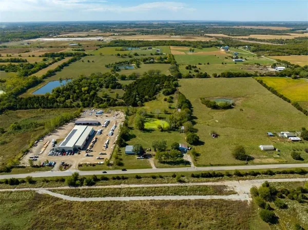 $1,400,000 | 9730 Sunflower Road, De Soto, KS 66018