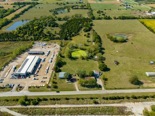 $1,400,000 | 9730 Sunflower Road, De Soto, KS 66018