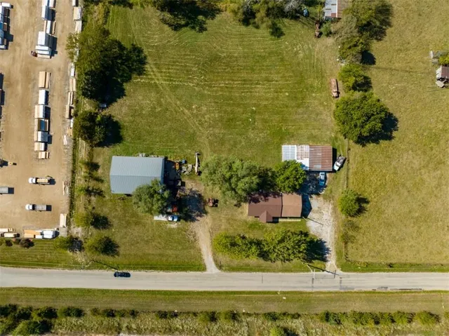 $1,400,000 | 9730 Sunflower Road, De Soto, KS 66018