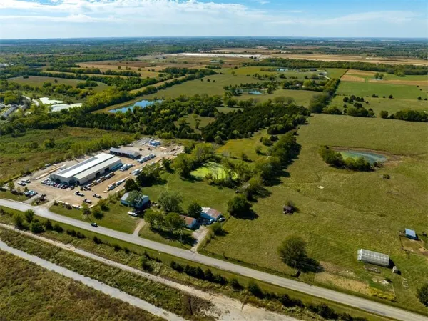 $1,400,000 | 9730 Sunflower Road, De Soto, KS 66018