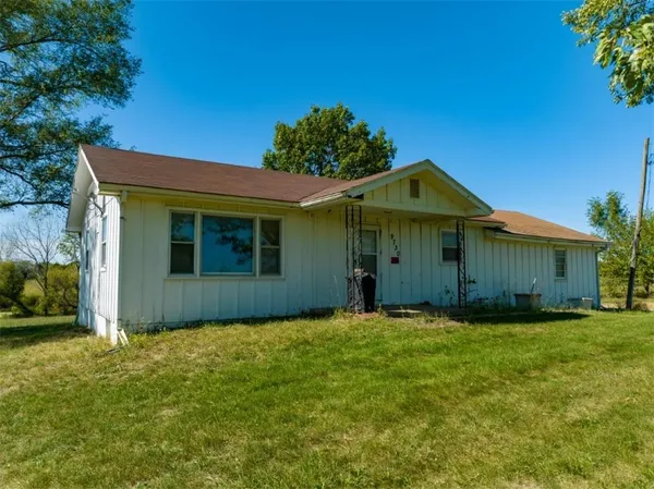 $1,400,000 | 9730 Sunflower Road, De Soto, KS 66018