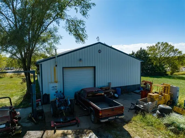 $1,400,000 | 9730 Sunflower Road, De Soto, KS 66018