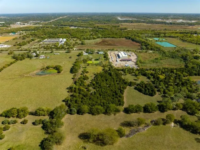 $1,400,000 | 9730 Sunflower Road, De Soto, KS 66018