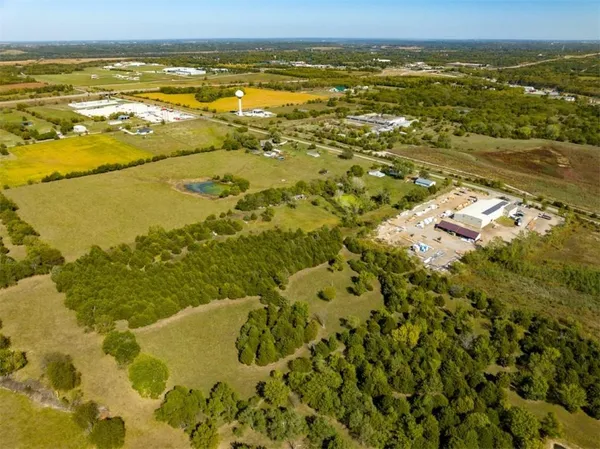 $1,400,000 | 9730 Sunflower Road, De Soto, KS 66018