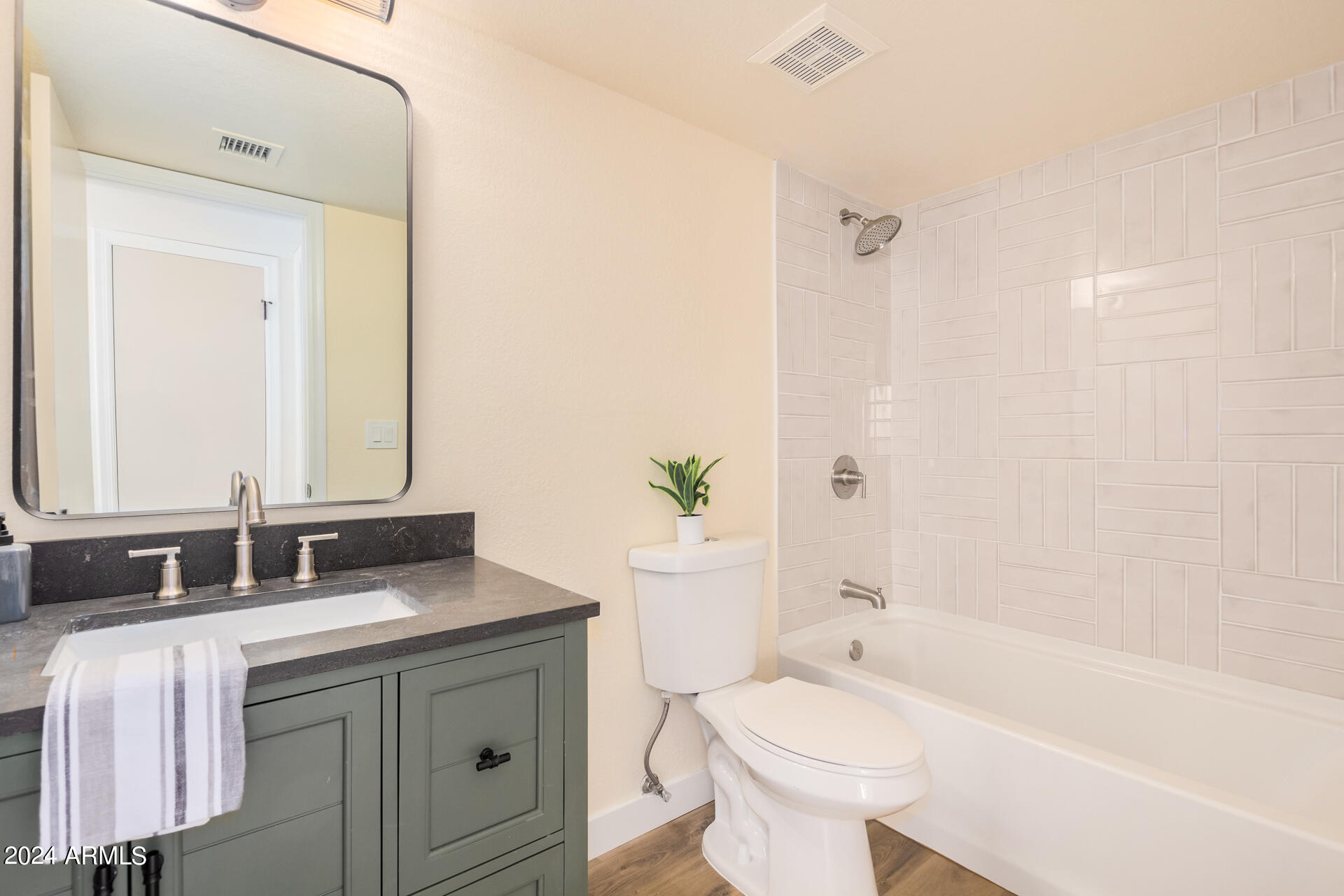 2560 North Lindsay Road, Unit 66 Mesa, AZ 85213 - Photo 11 of 34 bath2
