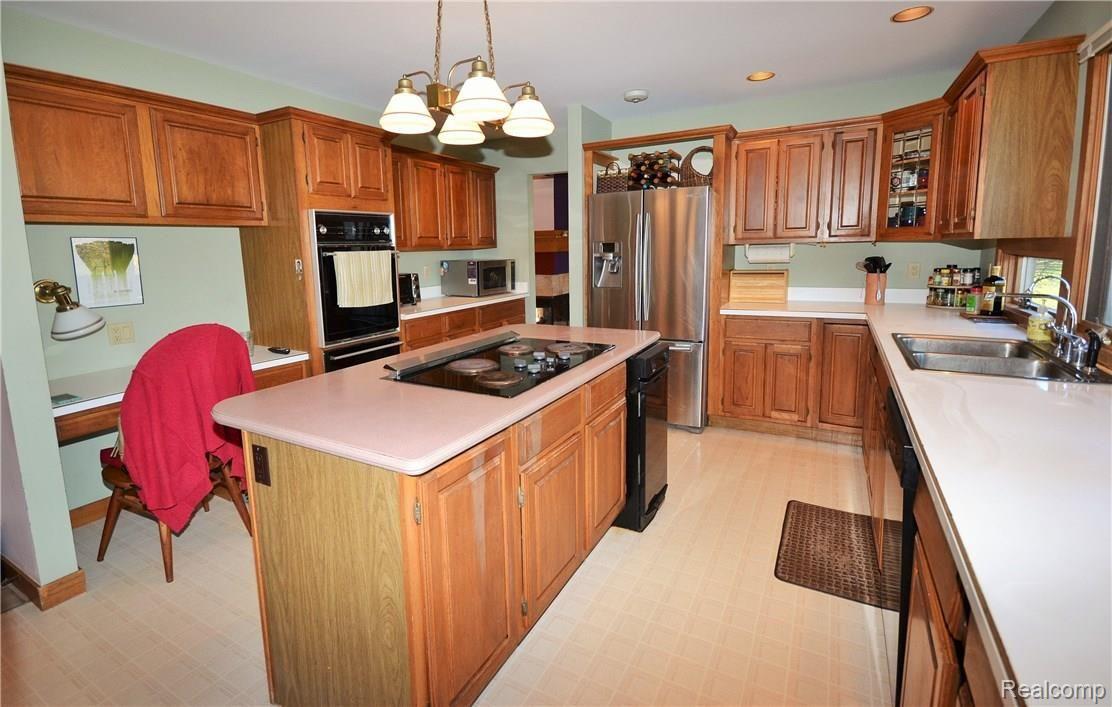 3916 South Michael Road Ann Arbor, MI 48103 - Photo 8 of 61 2 Kitchen 3.JPG
