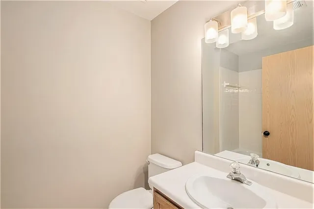 $318,000 | 2006 West 139th Street, Leawood, KS 66224