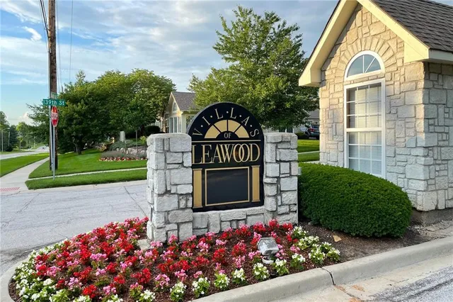 $318,000 | 2006 West 139th Street, Leawood, KS 66224