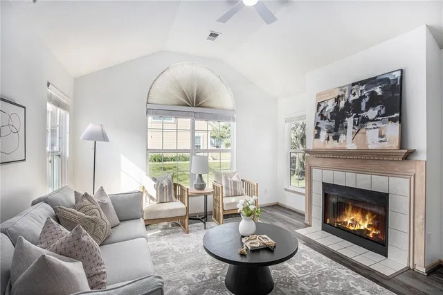 $318,000 | 2006 West 139th Street, Leawood, KS 66224