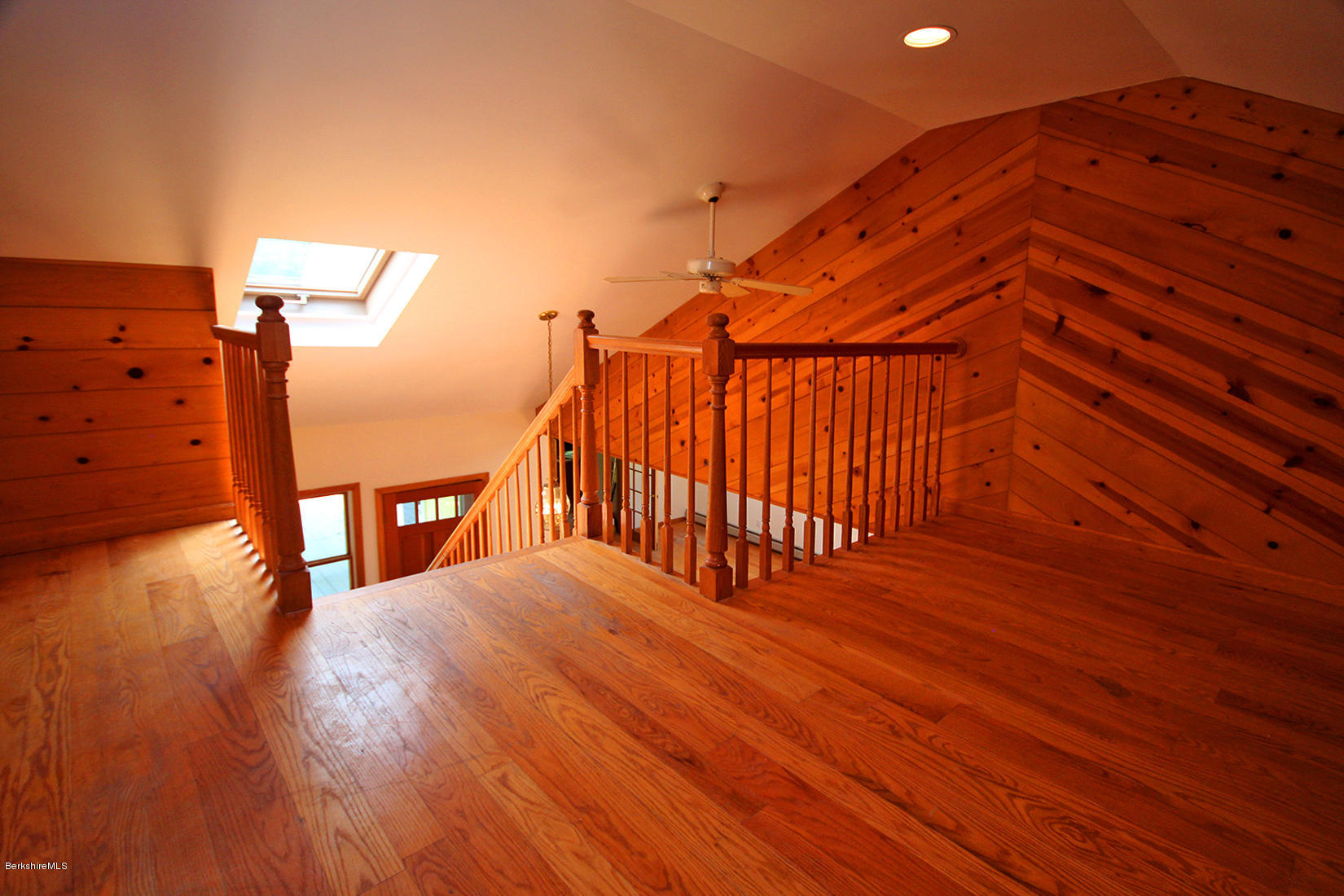 900 Stockbridge Road Lee, MA 01238 - Photo 20 of 27 THE LOFT