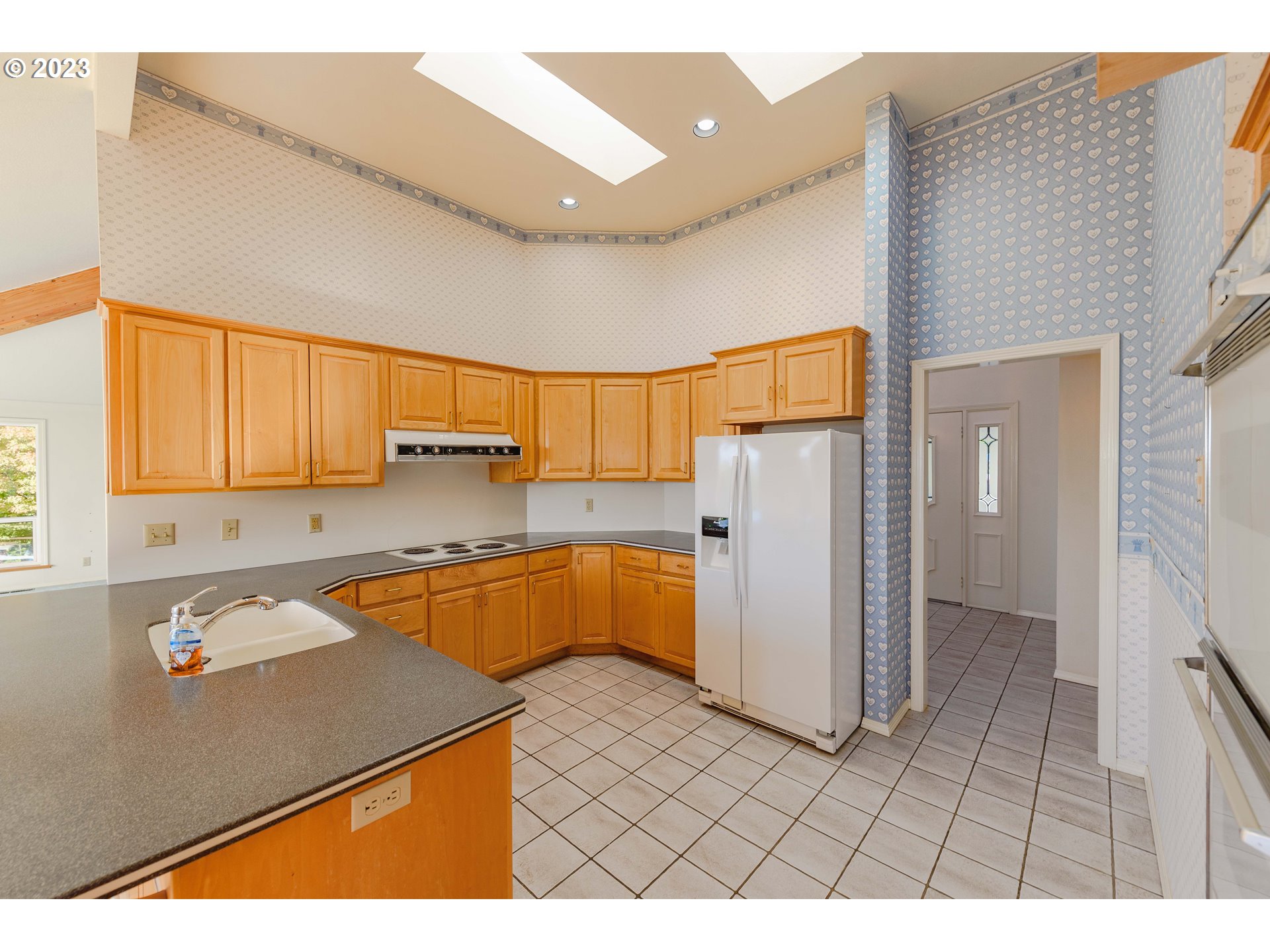 65755 East Bay Road North Bend, OR 97459 - Photo 11 of 48 Gallery Image 11