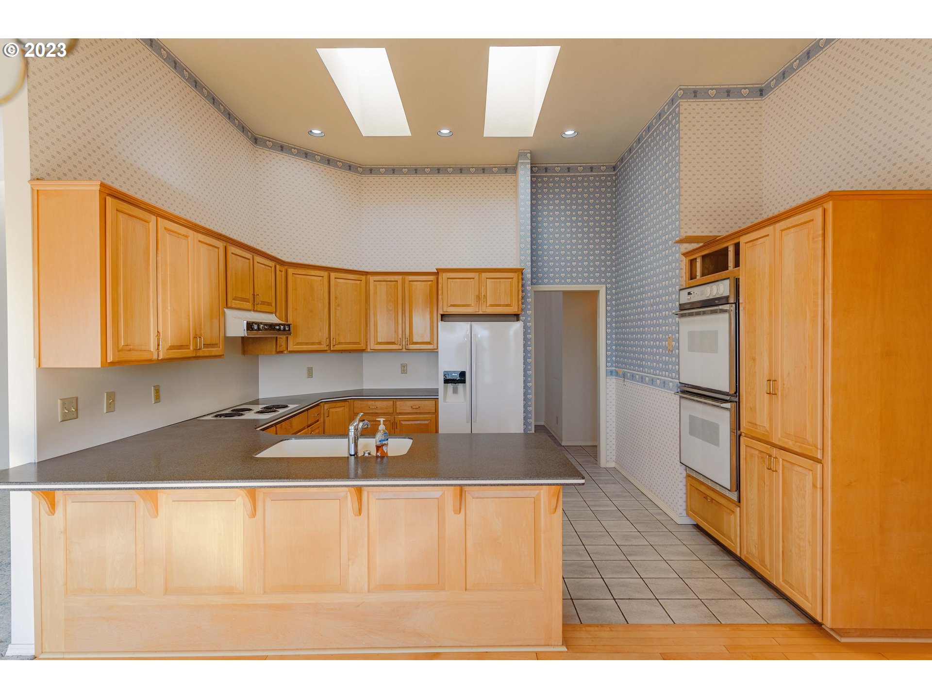 65755 East Bay Road North Bend, OR 97459 - Photo 10 of 48 Gallery Image 10