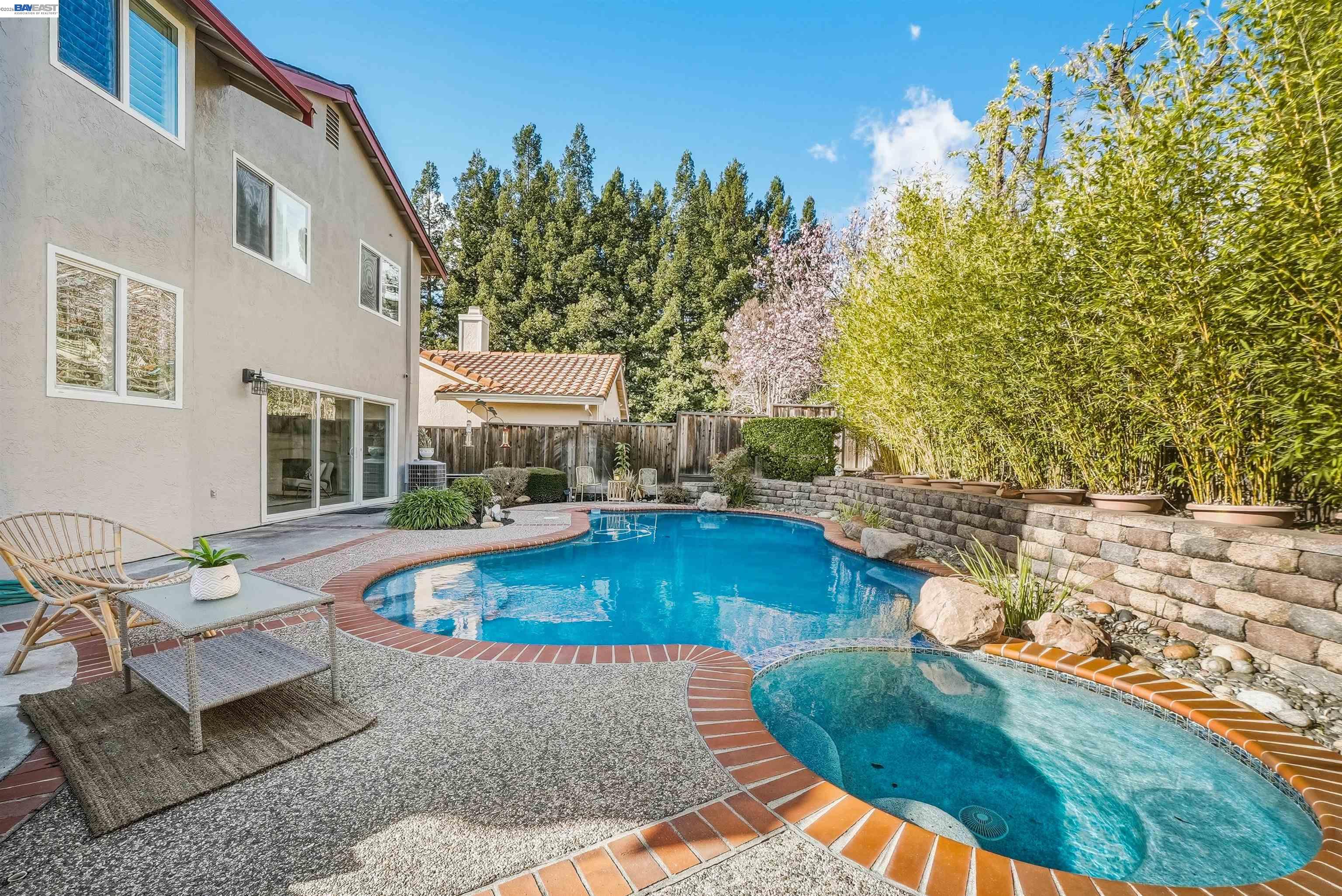 280 Summerford Circle San Ramon, CA 94583 - Photo 5 of 74