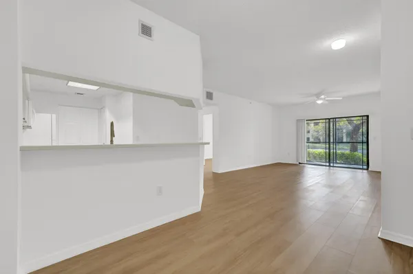 $2,050 | 2728 Anzio Court, Unit 108, Palm Beach Gardens, FL 33410