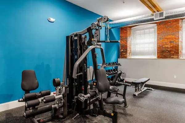 $2,520 | 25 Canal Street, Unit 207, Allenstown, NH 03275