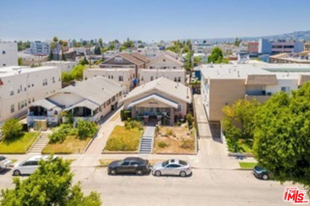 417 North Serrano Avenue, Unit 3 Los Angeles, CA 90004 - Photo 3 of 7