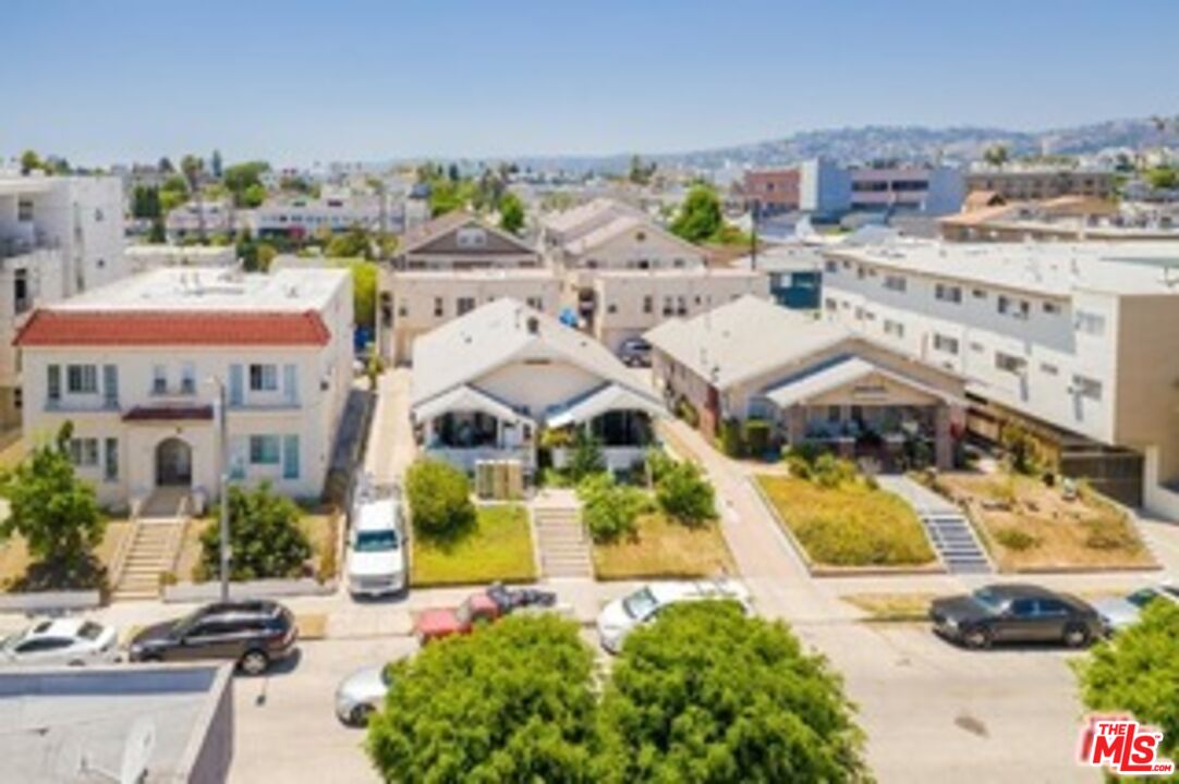 417 North Serrano Avenue, Unit 3 Los Angeles, CA 90004 - Photo 4 of 7