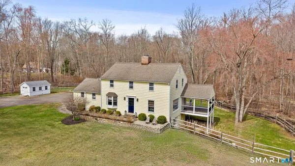 $1,249,000 | 4 Kettle Creek Road, Weston, CT 06883