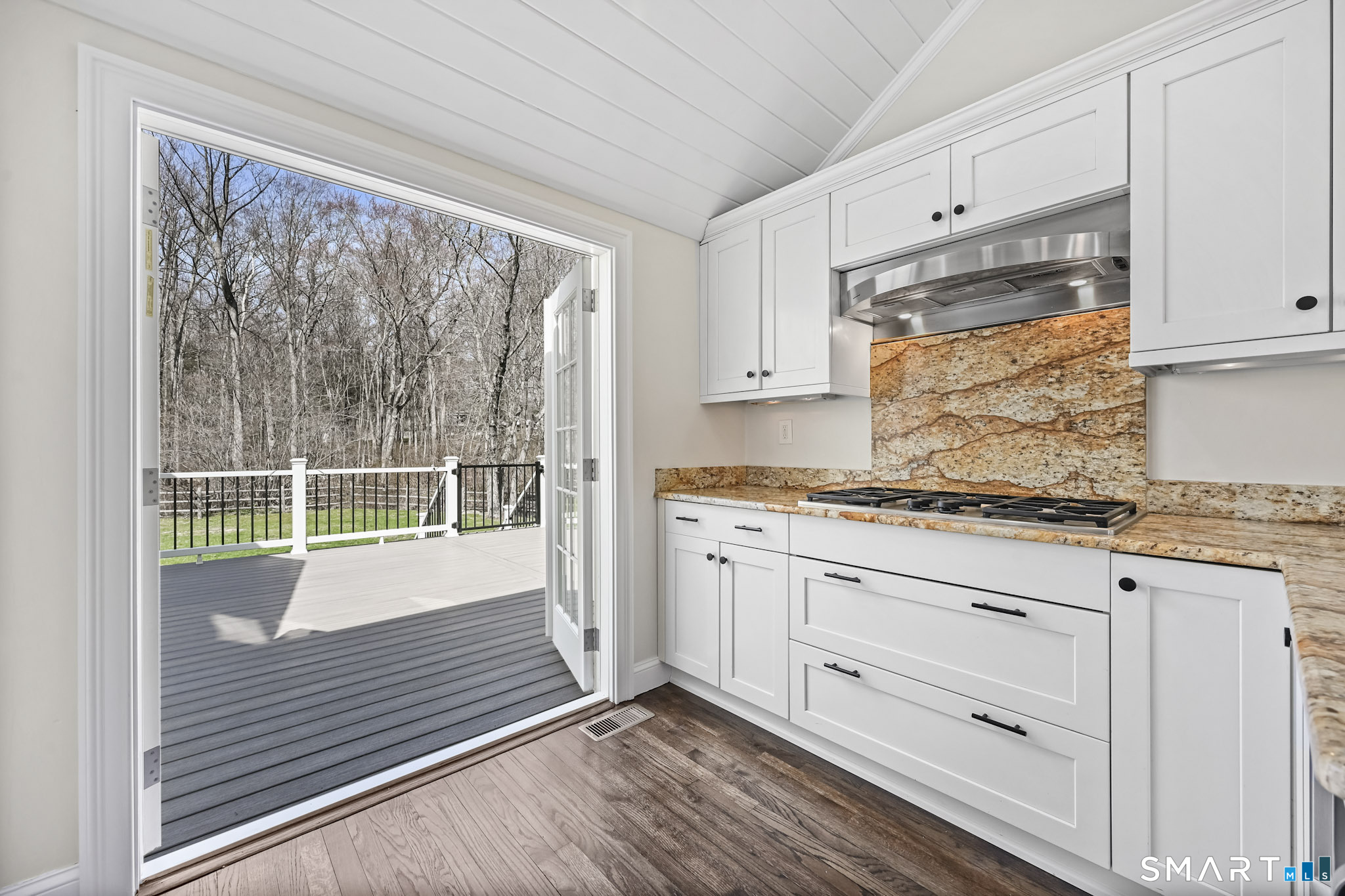 4 Kettle Creek Road Weston, CT 06883 - Photo 11 of 52