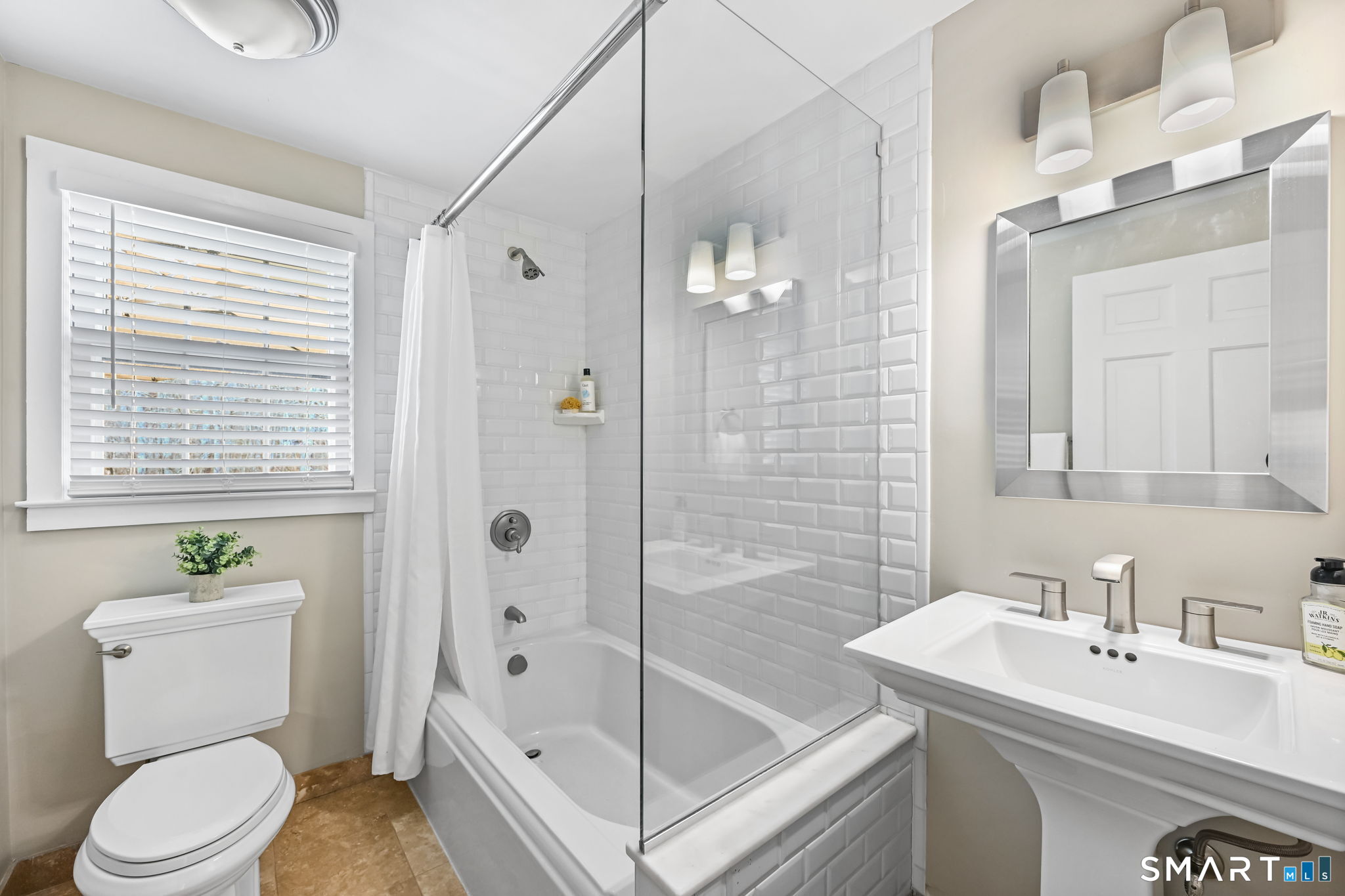 4 Kettle Creek Road Weston, CT 06883 - Photo 15 of 52