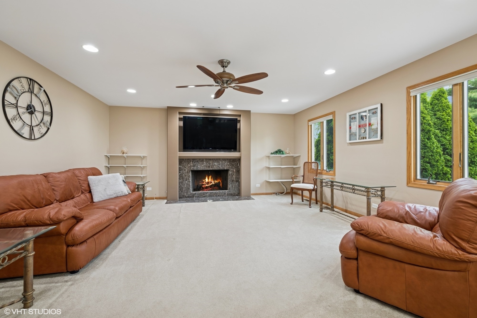 810 Tamarac Drive Algonquin, IL 60102 - Photo 11 of 36 a living room with furniture and a fireplace