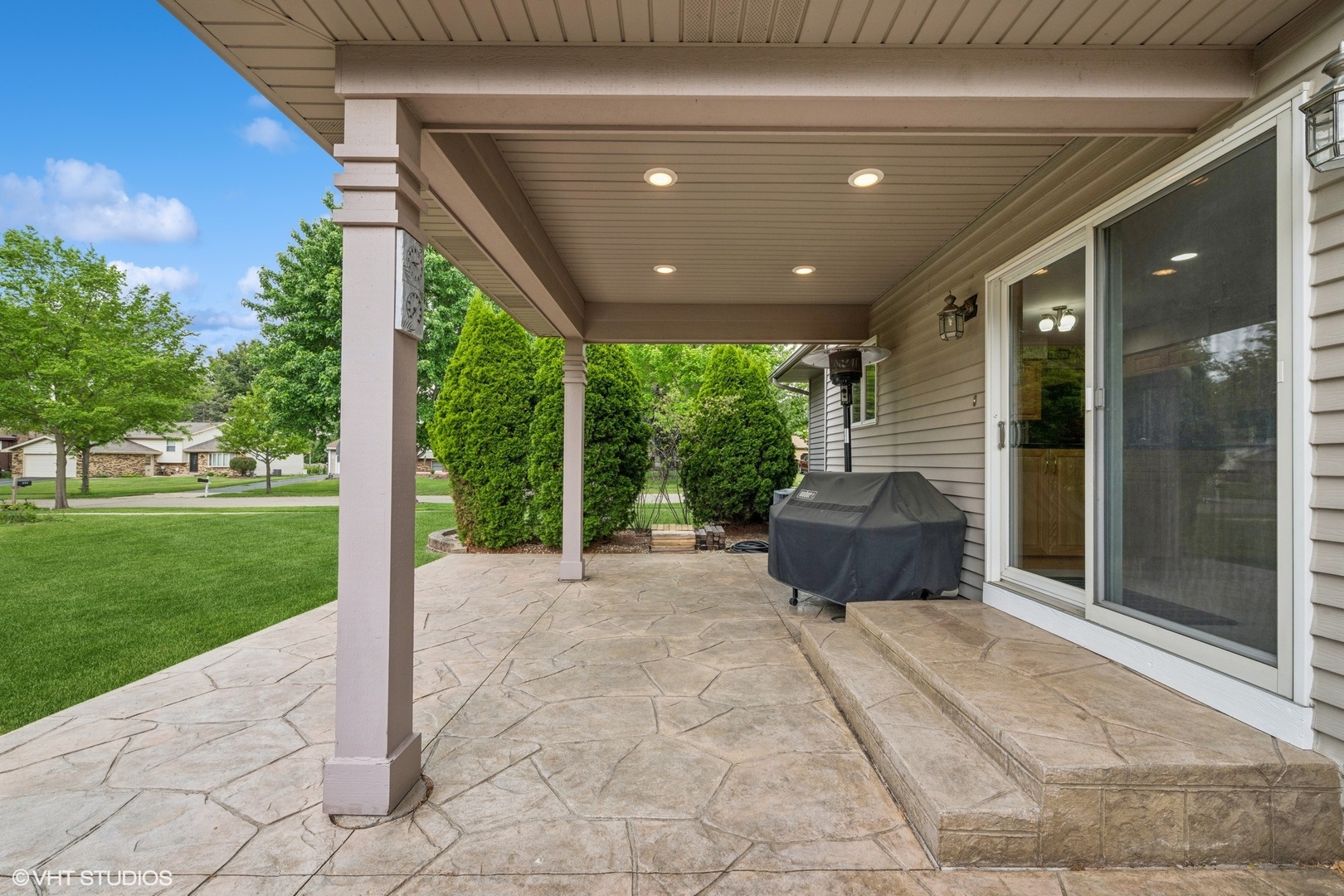 810 Tamarac Drive Algonquin, IL 60102 - Photo 22 of 36 a front view of a house with a yard