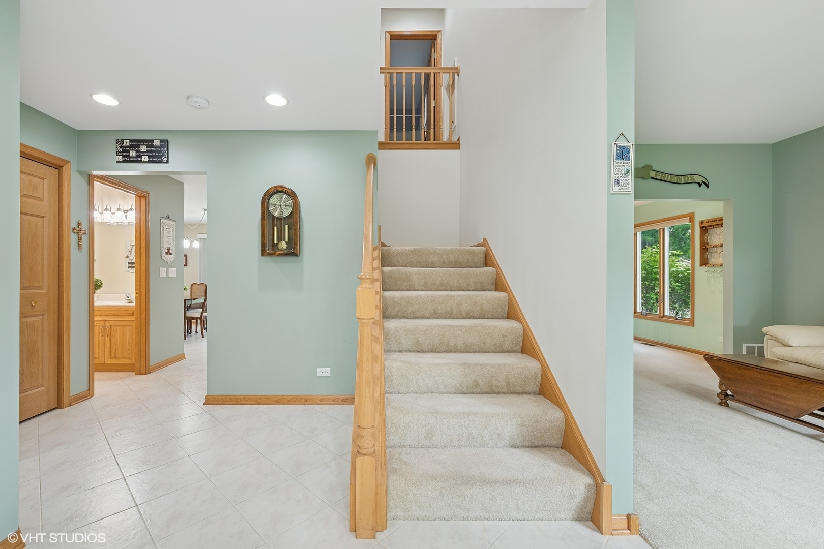 810 Tamarac Drive Algonquin, IL 60102 - Photo 3 of 36 a view of an entryway with wooden floor and a livingroom view