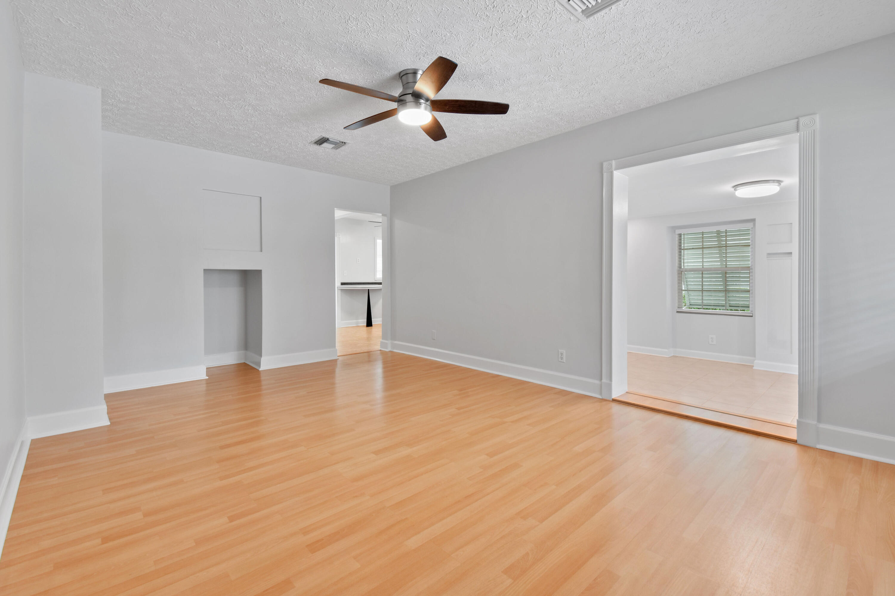 214 Seville Road West Palm Beach, FL 33405 - Photo 5 of 40 214SevilleRd(8)