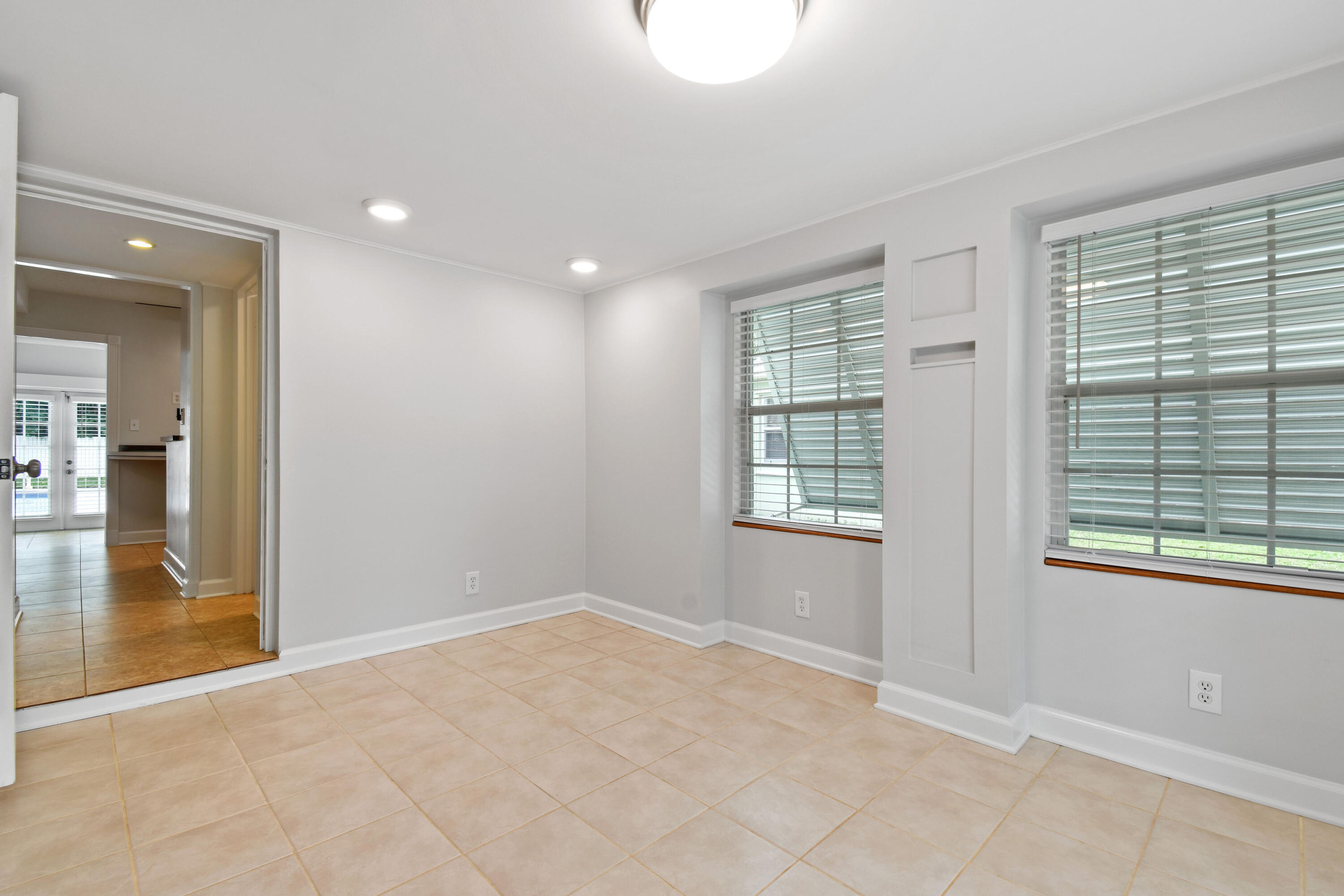 214 Seville Road West Palm Beach, FL 33405 - Photo 8 of 40 214SevilleRd(11)