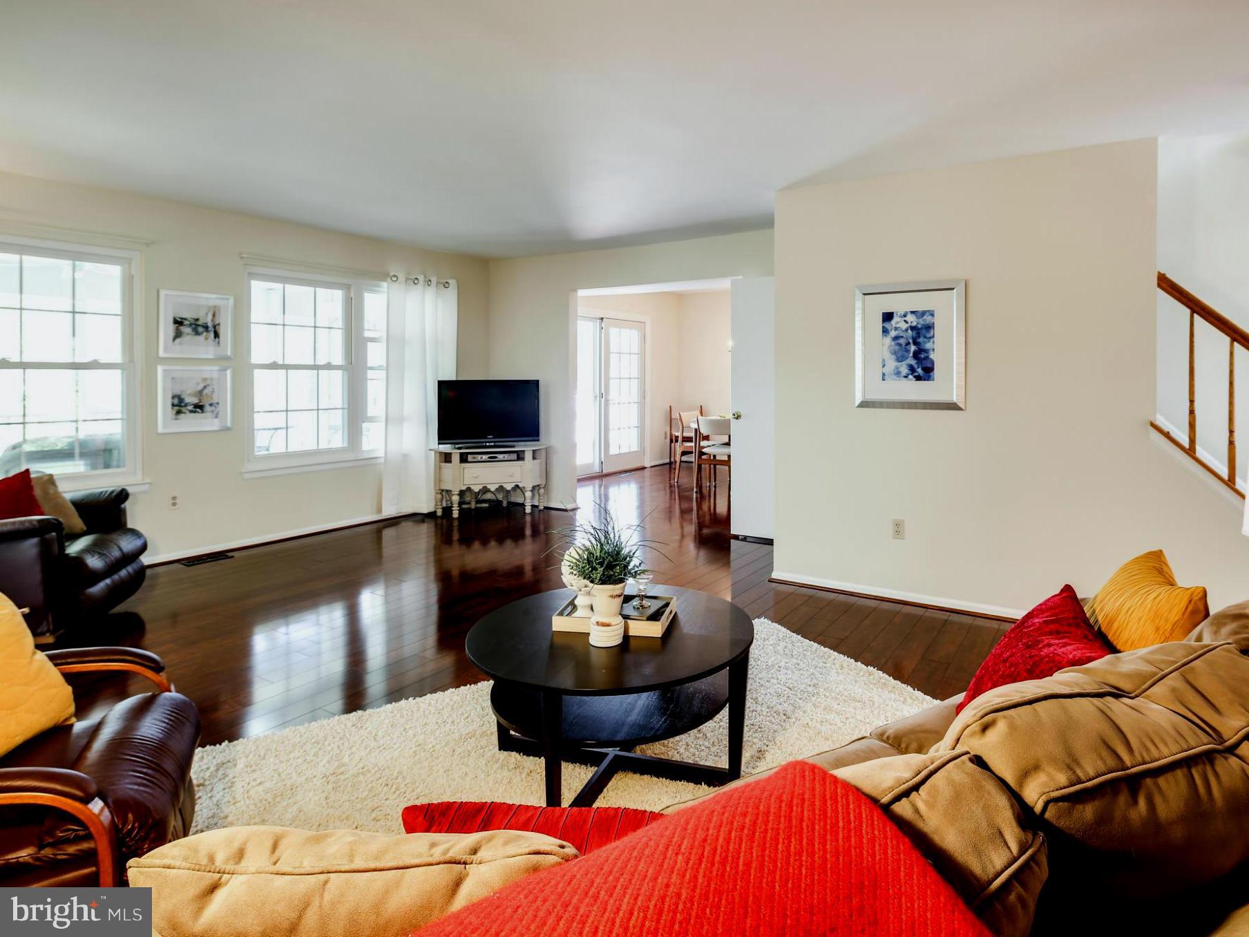 9309 Spring Water Path Jessup, MD 20794 - Photo 10 of 30 Living Room