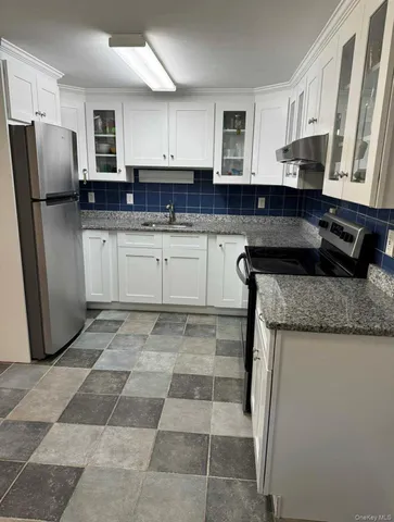 $225,000 | 909 Parr Meadow Drive, Unit 9I, Newburgh, NY 12550