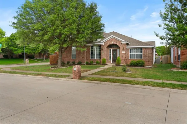 $399,990 | 1328 Rawlins Drive, Lancaster, TX 75134