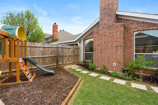 $399,990 | 1328 Rawlins Drive, Lancaster, TX 75134