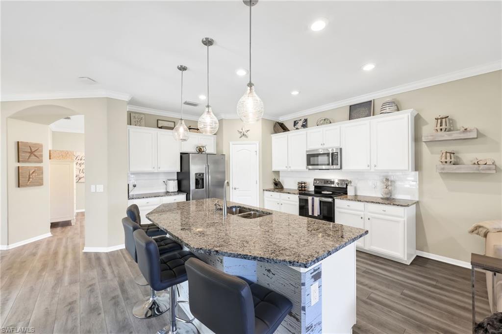 1526 Marton Court Naples, FL 34113 - Photo 4 of 44 large center island