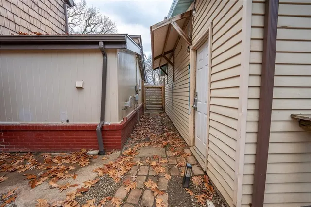 a view of a outdoor kitchen
