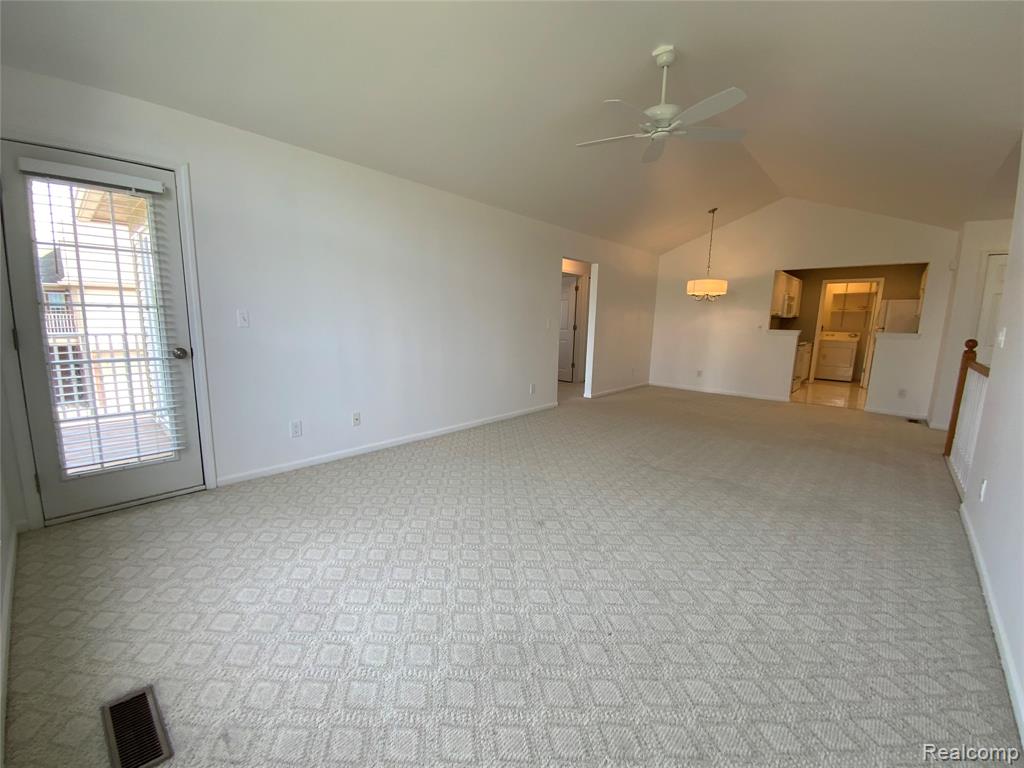 3577 Oakmonte Boulevard Rochester, MI 48306 - Photo 9 of 26