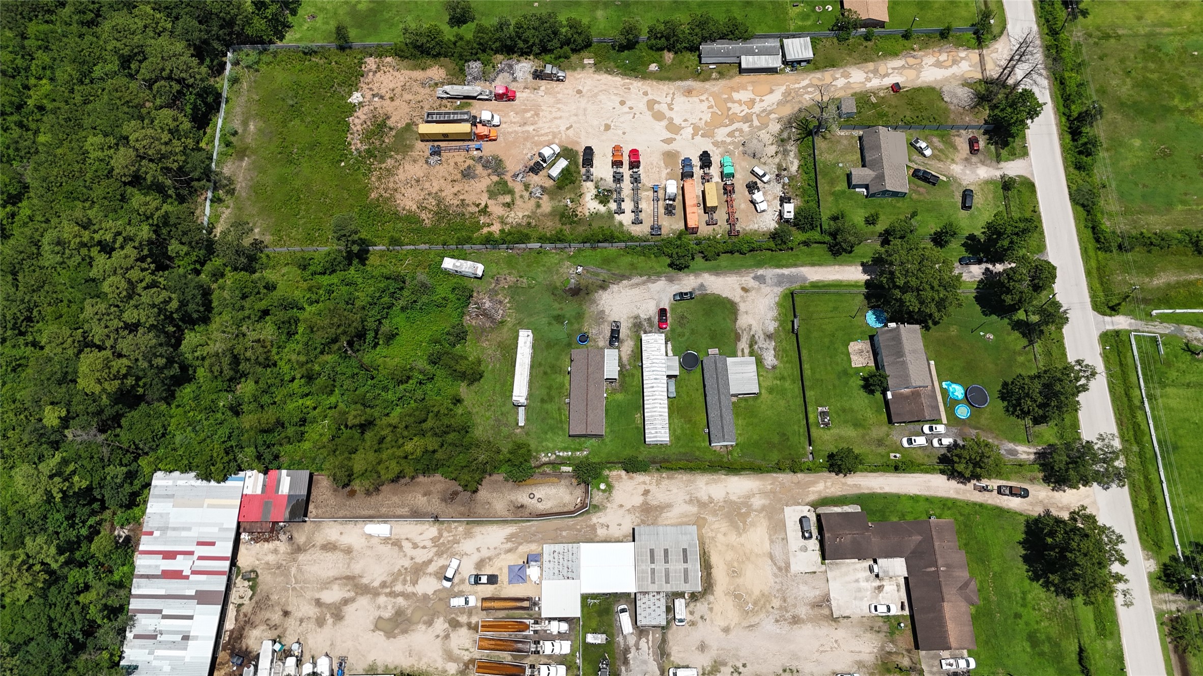 12033 Ticonderoga Road Houston, TX 77044 - Photo 9 of 9 a view of building and yard