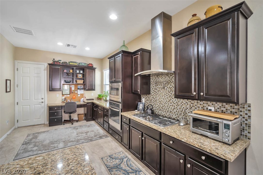 70 Hawking Ridge Way Las Vegas, NV 89183 - Photo 3 of 30 Gallery Image 3