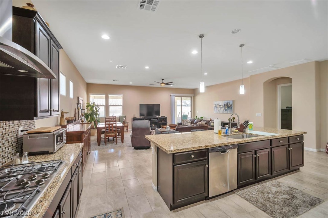 70 Hawking Ridge Way Las Vegas, NV 89183 - Photo 5 of 30 Gallery Image 5