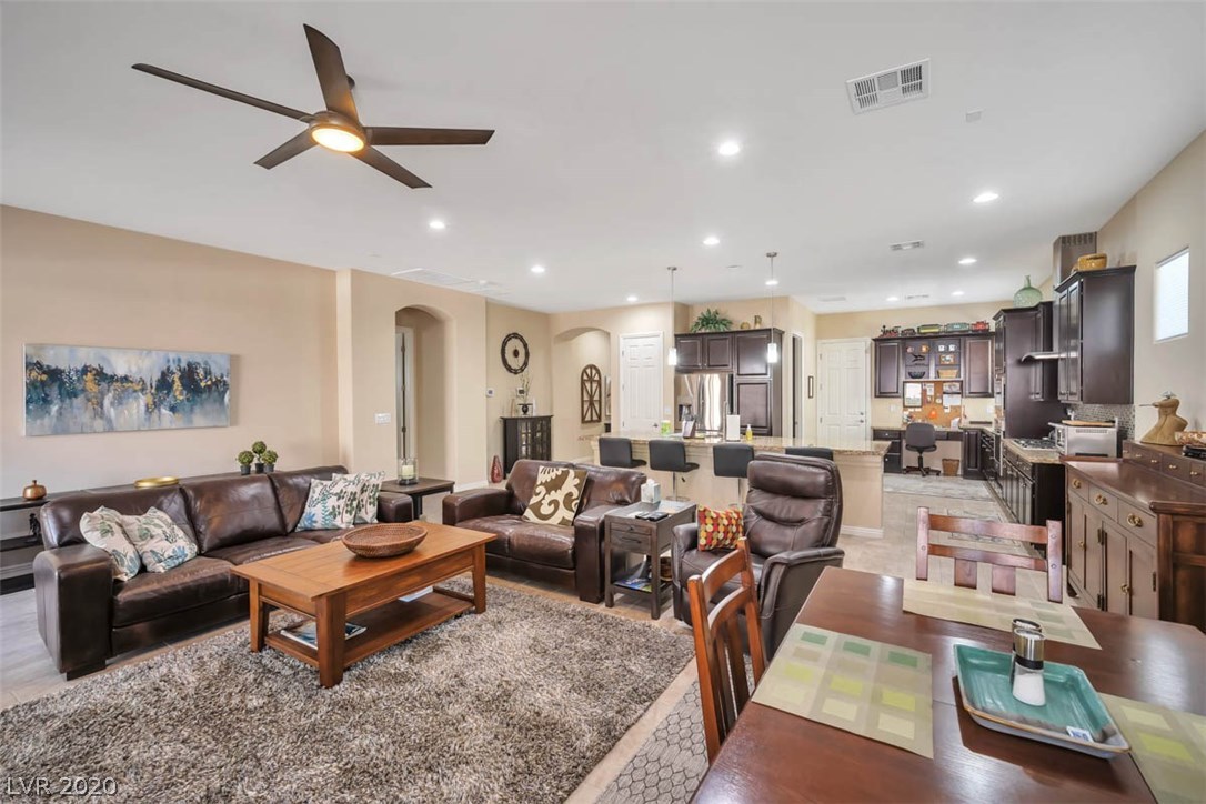 70 Hawking Ridge Way Las Vegas, NV 89183 - Photo 7 of 30 Gallery Image 7