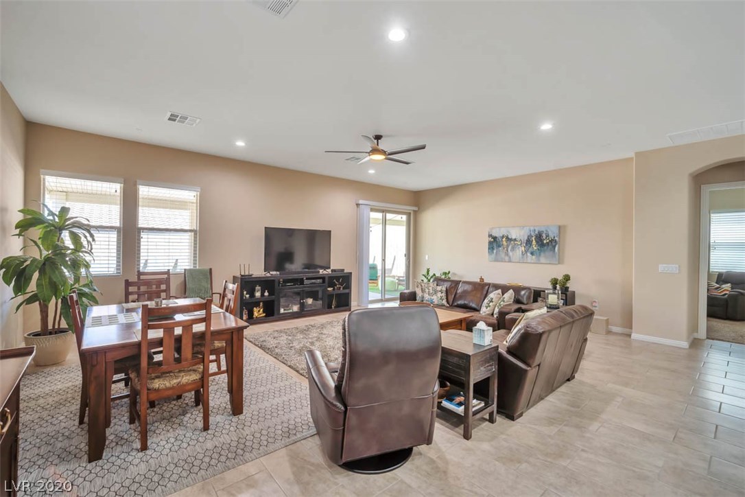 70 Hawking Ridge Way Las Vegas, NV 89183 - Photo 8 of 30 Gallery Image 8