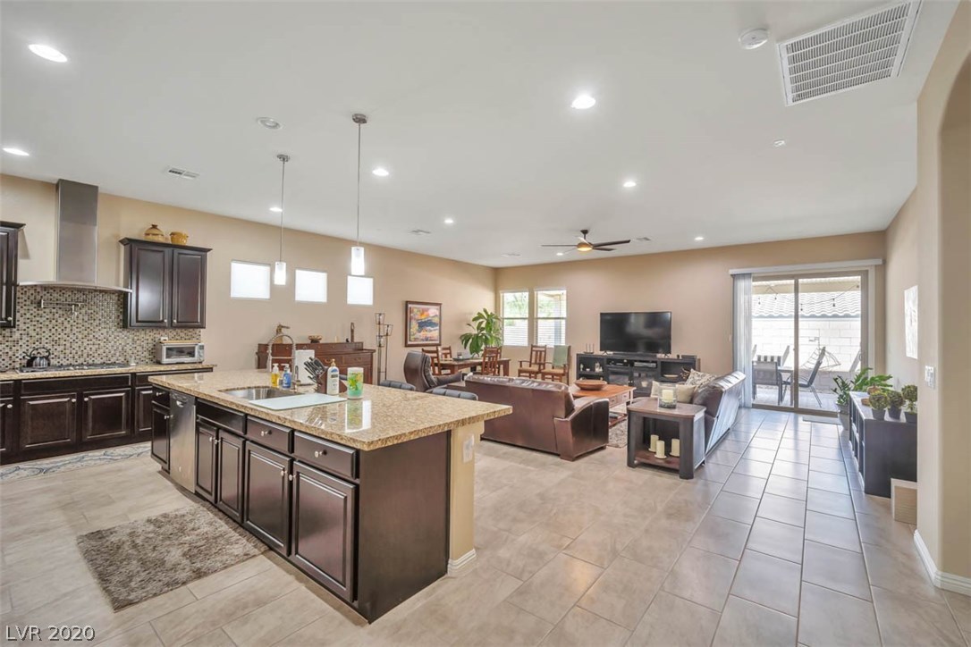 70 Hawking Ridge Way Las Vegas, NV 89183 - Photo 9 of 30 Gallery Image 9